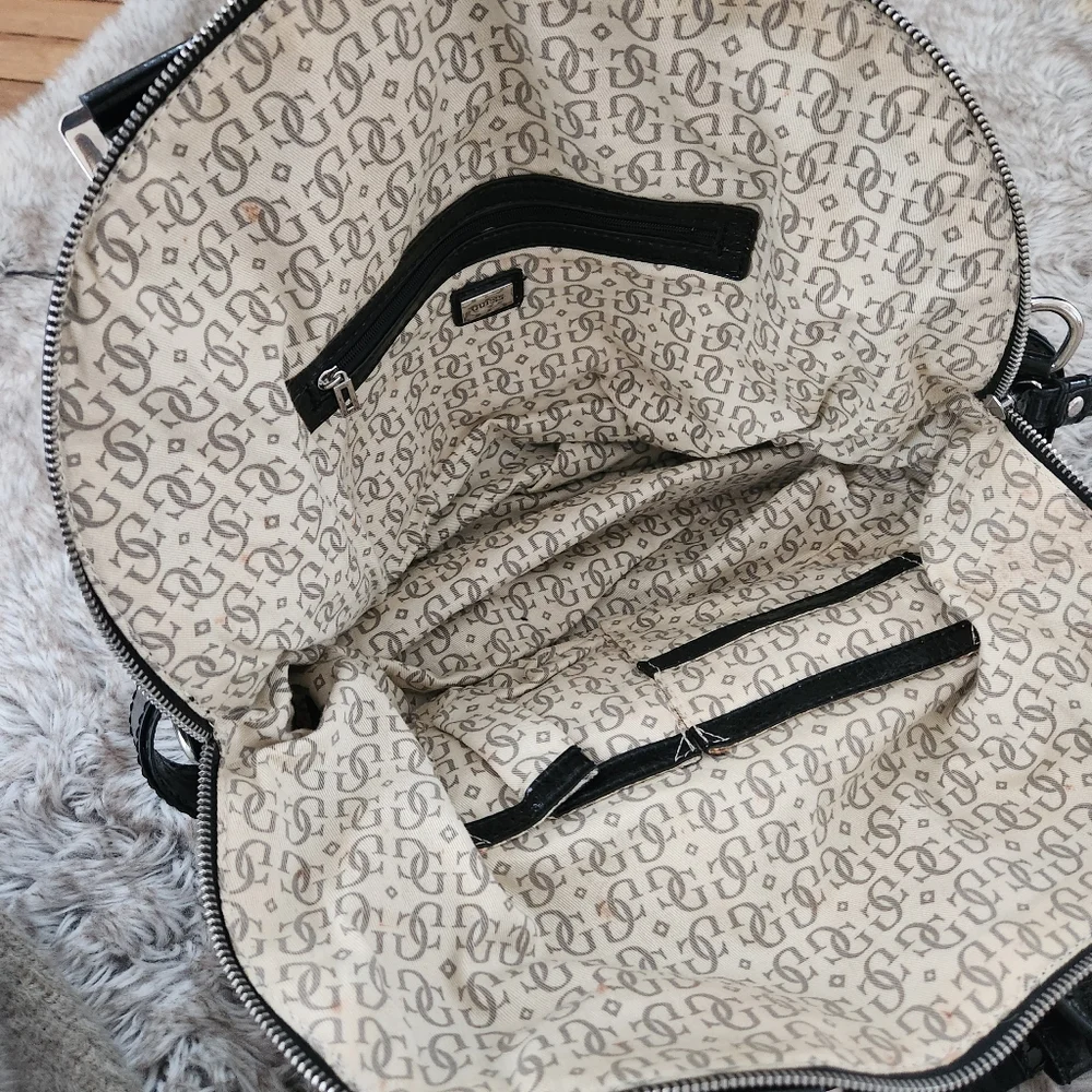 Guess Vintage Y2K Black Faux Leather‎ Silver Studded Handbag